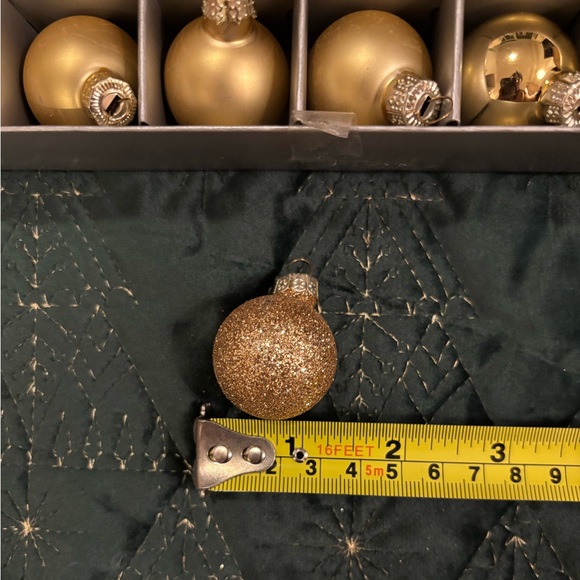 ✨🎄GlucksteinHome Gold Holiday Ornaments (Set of 49) - Picture 7 of 7